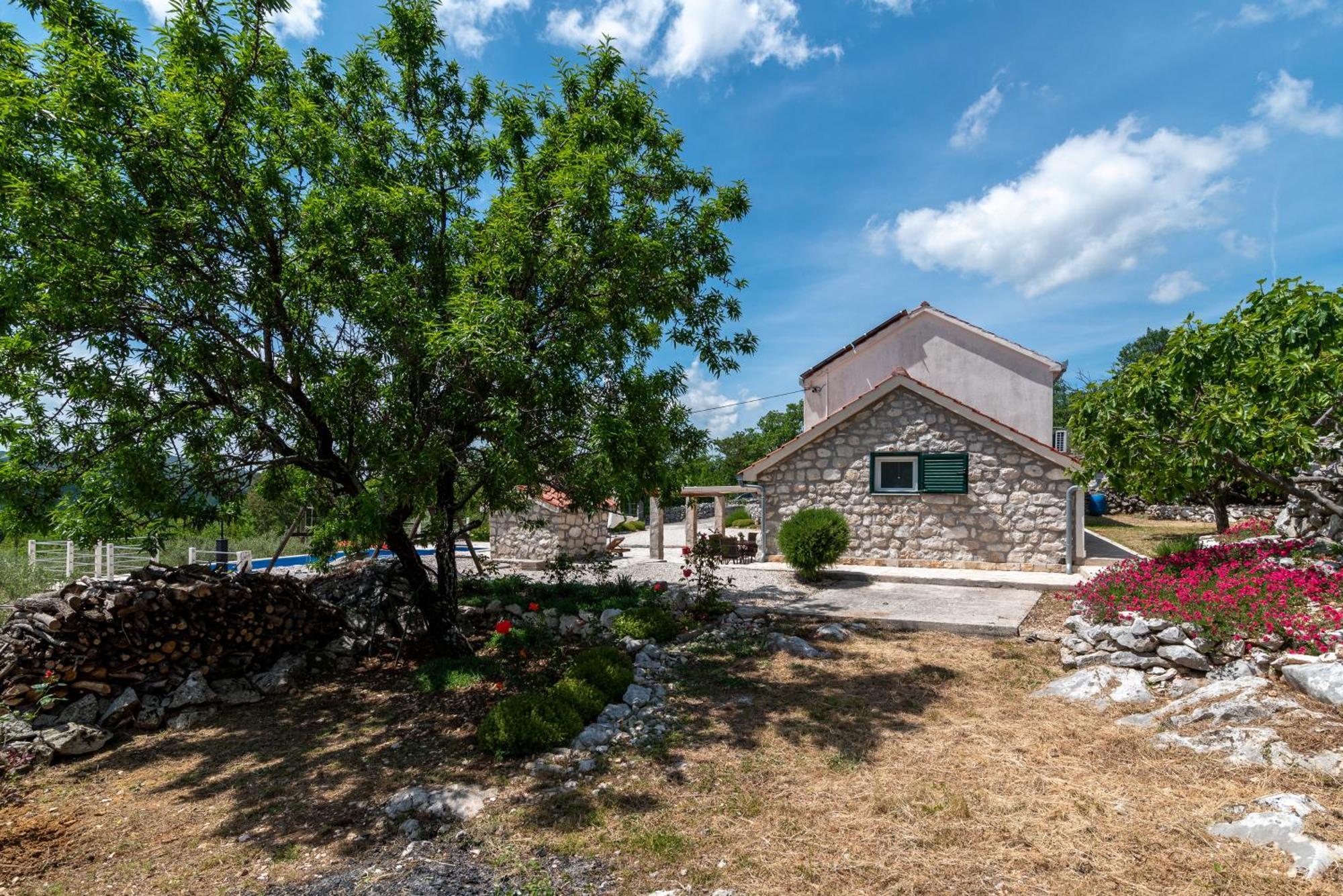 Villa Zuza Bristivica Eksteriør bilde
